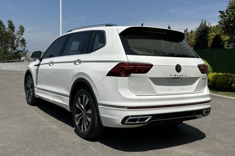 Used Volkswagen Tiguan L 2022 330TSI Automatic Two-Wheel Drive R-Line Enhanced Edition Exterior 3