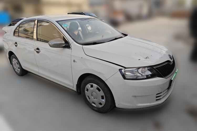 Used Skoda Rapid 2016 1.6L Manual Front-Wheel-Drive Version
