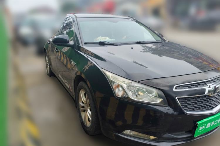 Used Chevrolet Cruze 2015 1.5L Classic SE AT Front Right 45 Deg