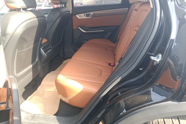 Used Bestune T99 2023 2.0T Automatic Premium (6AT)
