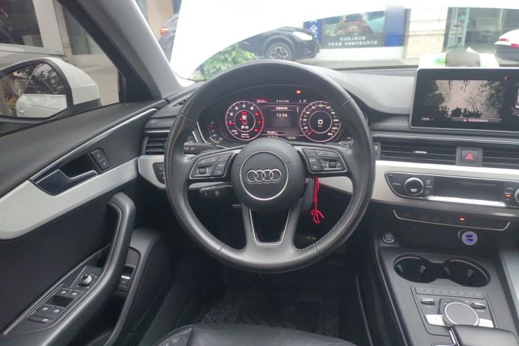 Used Audi A4L 2019 40 TFSI Fashion Edition China VI Emission Standard