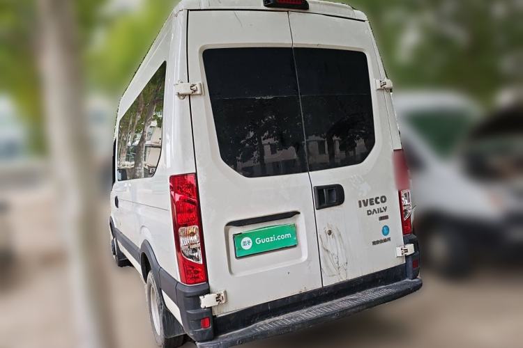 Used Iveco Eurocargo 2021 2.0T Manual Super Rui Long Wheelbase Short Overhang High Roof Side-Sliding Door F1A