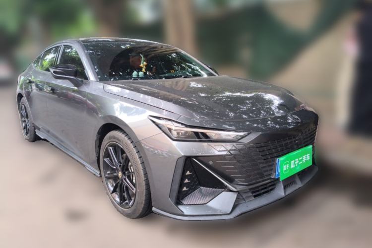 Used CHANGAN UNI-V 2022 1.5T Prestige Version Front Right 45 Deg