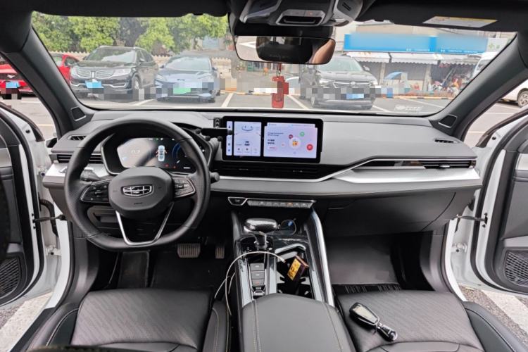 Used Geely Auto Preface 2023 1.5TD Kunlun Edition Center Console
