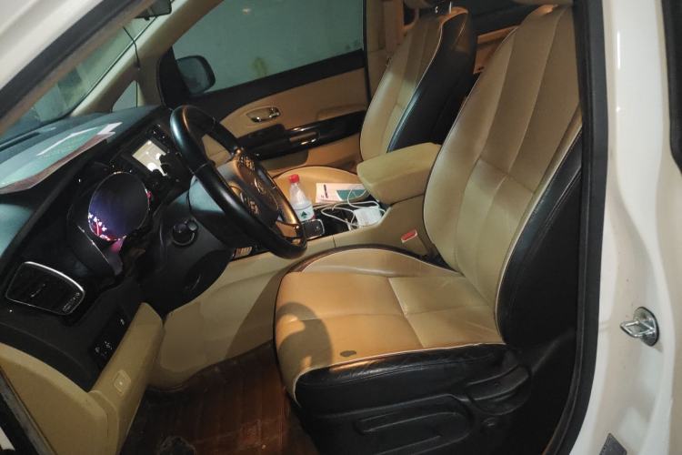 Used Kia Carnival 2015 2.2T Luxury Edition China IV Left Front Seat