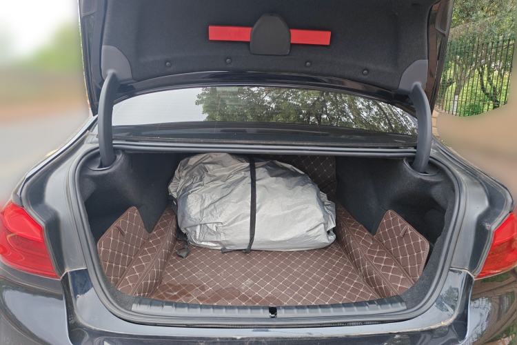 Used BMW 5 Series 2020 525Li M Sport Package Trunk