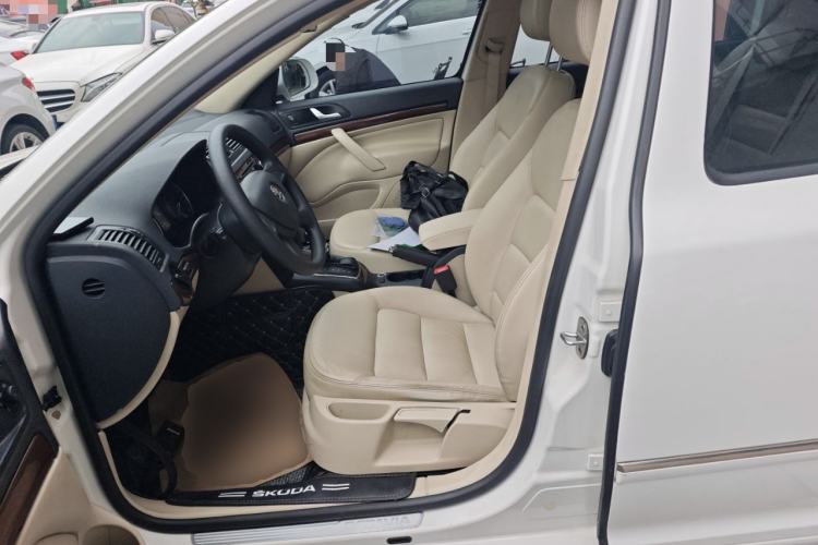 Used Skoda Octavia 2014 1.6L Automatic Yijun Edition
