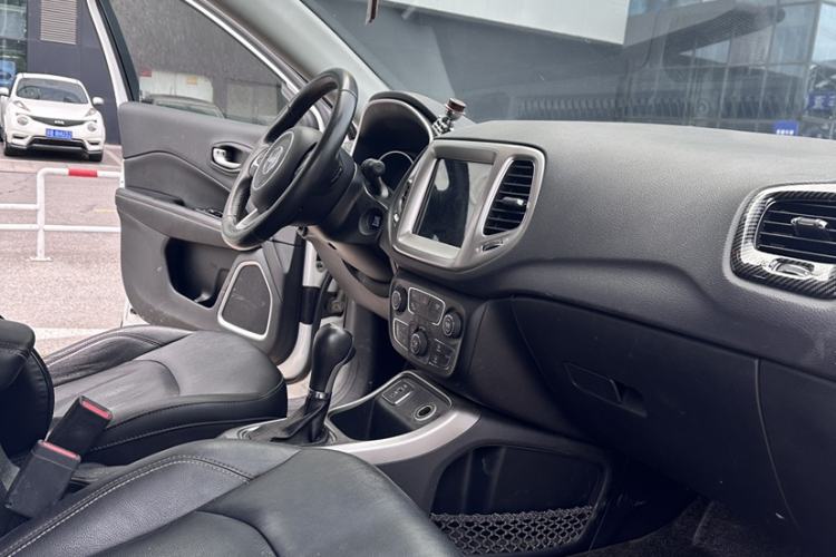 Used Jeep Compass 2017 200T Automatic Family Edition