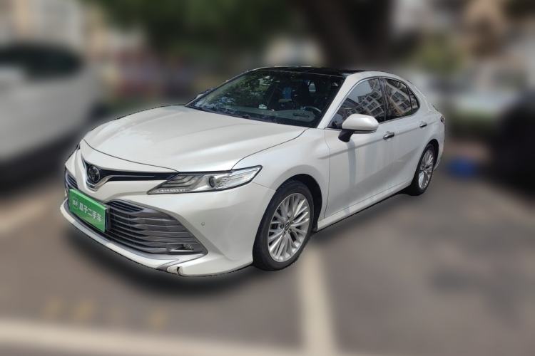 Used Toyota Camry 2018 2.5G Luxury Edition Guazi used car, China used car export, Used car for sale, Used cars, Cheapest cars for sale