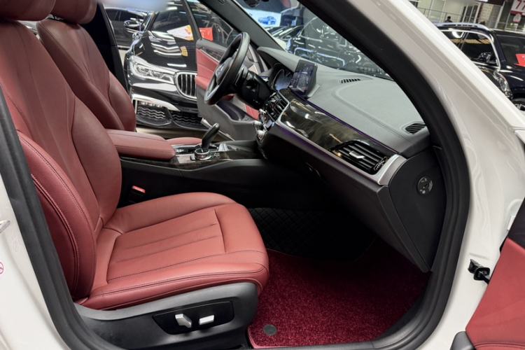 Used BMW 5 Series 2018 Restyled 530Li Leading Edition M Sport Package