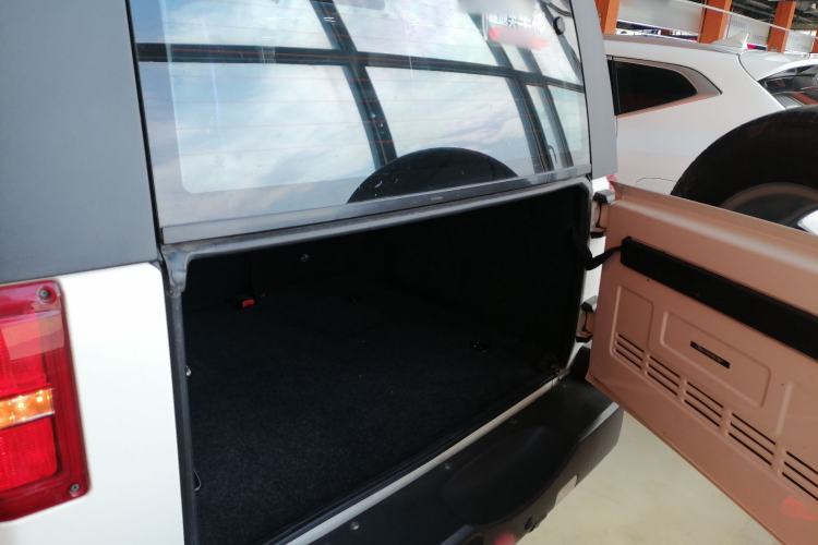 Used BAIC Off-Road BJ40 2016 40L 2.3T Automatic All-Wheel Drive Premium Edition