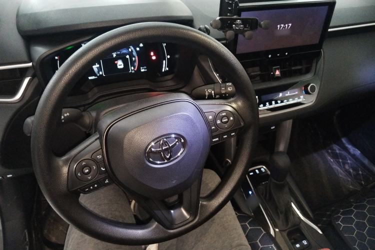 Used Toyota Corolla Cross 2023 2.0L Elite Edition Center Console