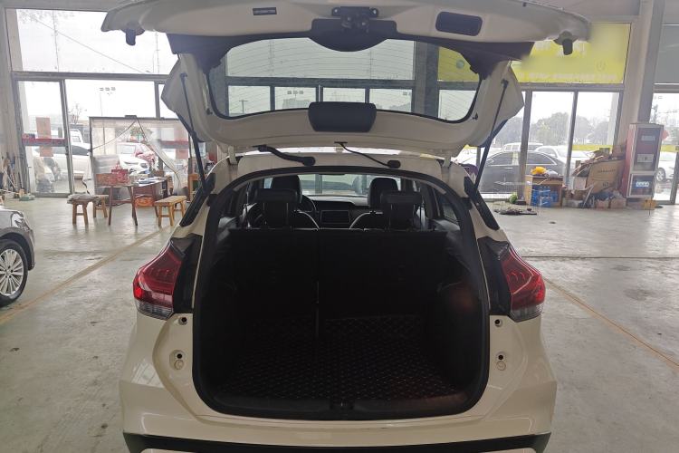 Used Nissan Kicks 2022 1.5L CVT XV Luxury Edition Trunk