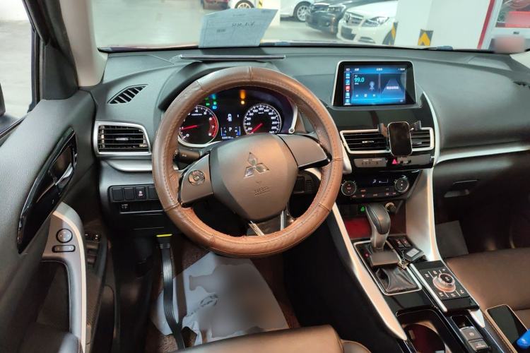 Used Mitsubishi Eclipse Cross 2018 1.5T CVT Two-Wheel Drive Dream Edition
