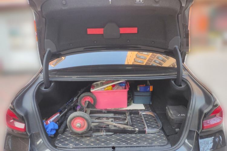 Used BMW 5 Series New Energy 2022 Restyled 535Le M Sport Package Trunk