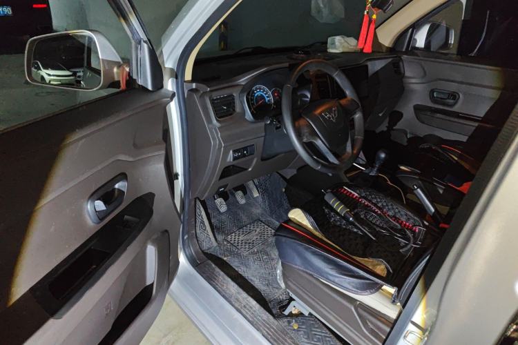 Used Wuling Hongguang V 2019 1.5L Enjoyment Version China VI LAR Driver Seat