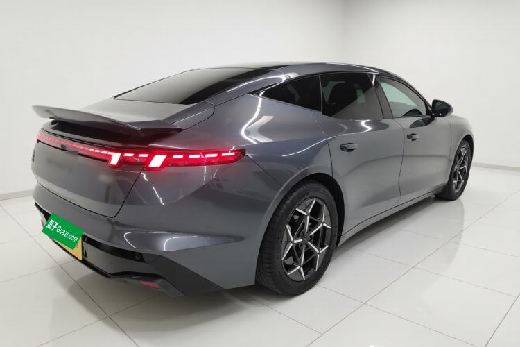 Used Lynk & Co Z10 2025 95 kWh 766 km Range Rear-Wheel Drive Max