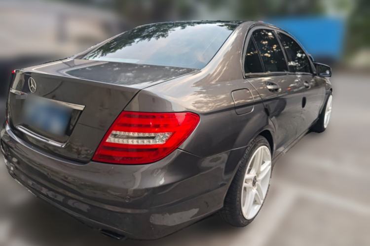 Used Mercedes-Benz C-Class 2010 C 180K Classic model
