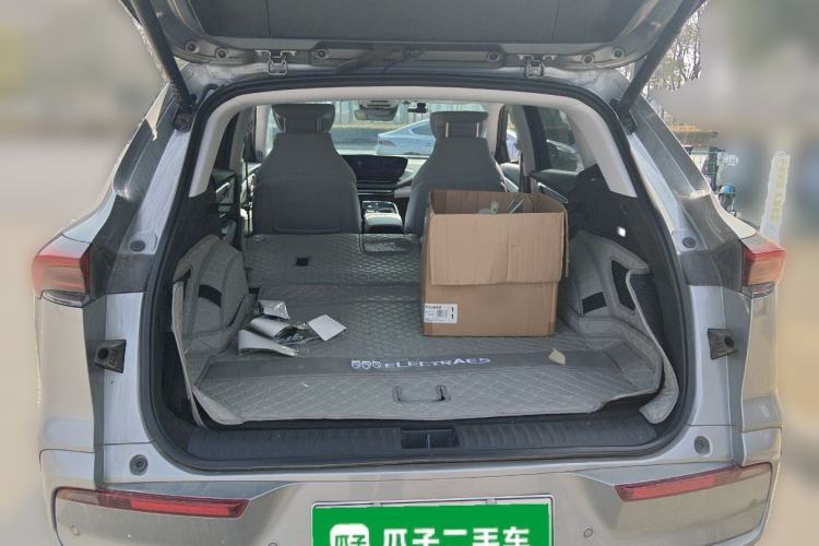 Used Buick E5 2023 Premium Long-Range Version Trunk