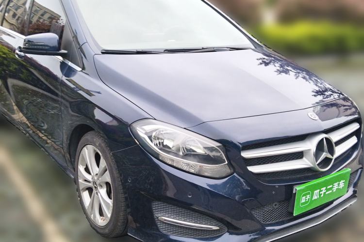 Used Mercedes-Benz B-Class 2018 B 200 Sport Edition Front Right 45 Deg