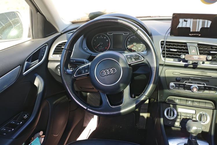 Used Audi Q3 2015 35 TFSI Comfort Model
