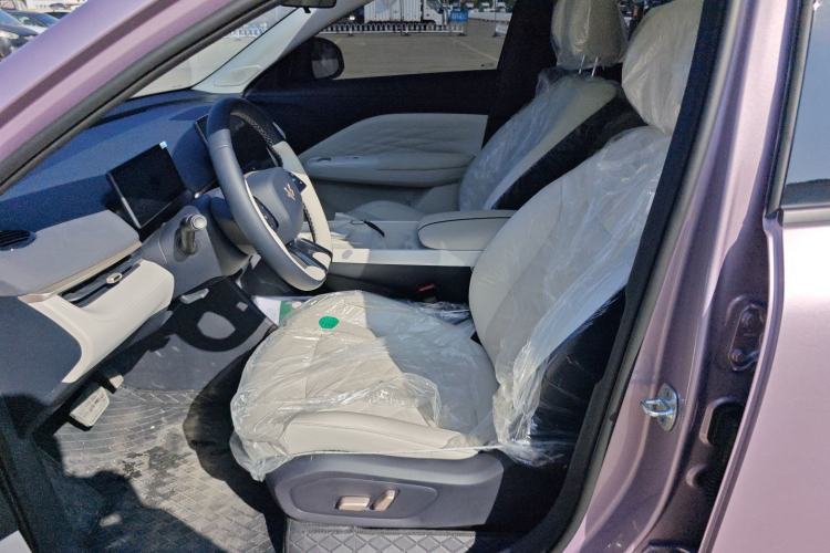 Used ARCFOX T1 2025 Model 425 PLUS
