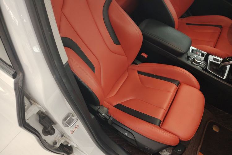 Used BMW 1 Series 2022 125i M Sport Night Edition Right Front Seat