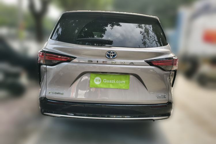 Used Toyota SIENNA 2021 2.5L Hybrid Premium Edition