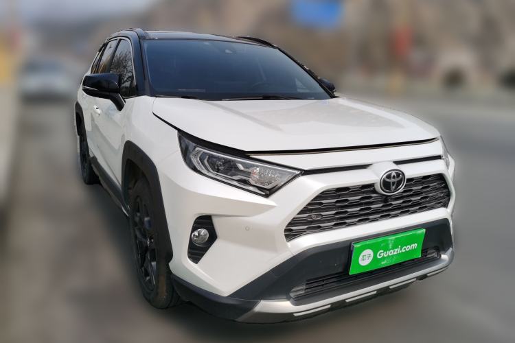 Used Toyota RAV4 2022 2.0L CVT Four-Wheel Drive Premium Edition