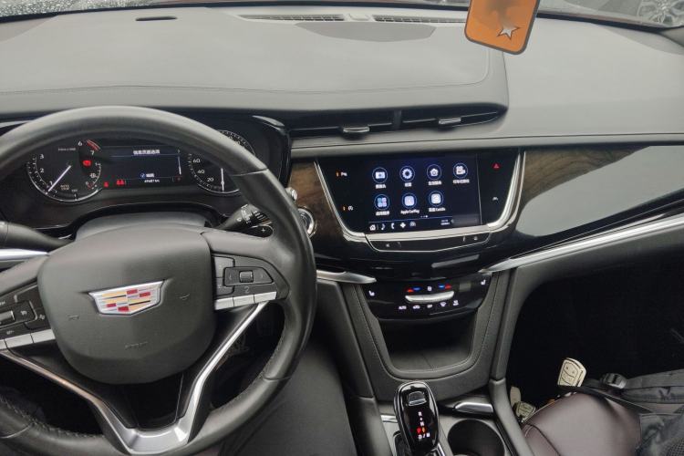 Used Cadillac XT6 2022 2.0T Six-Seater Two-Wheel-Drive Luxury Version
