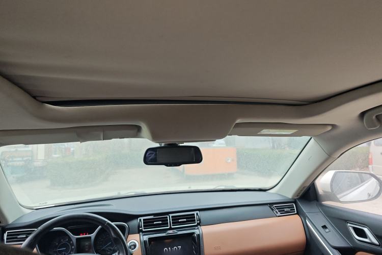 Used JMC Yusheng S330 2016 1.5L GTDi Automatic Two-Wheel Drive Prestige Edition Headliner