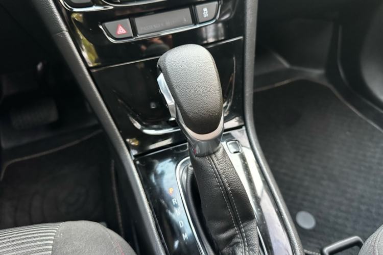 Used Buick Encore 2017 18T Automatic Two-Wheel Drive Urban Leading Model
