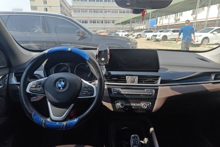 Used BMW X1 2020 sDrive25Li Leading Model
