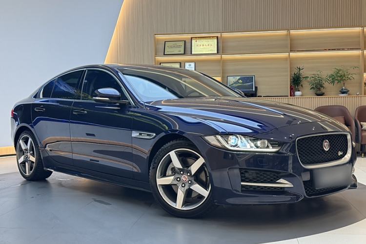 Used Jaguar XE 2017 2.0T 240 PS R-Sport
