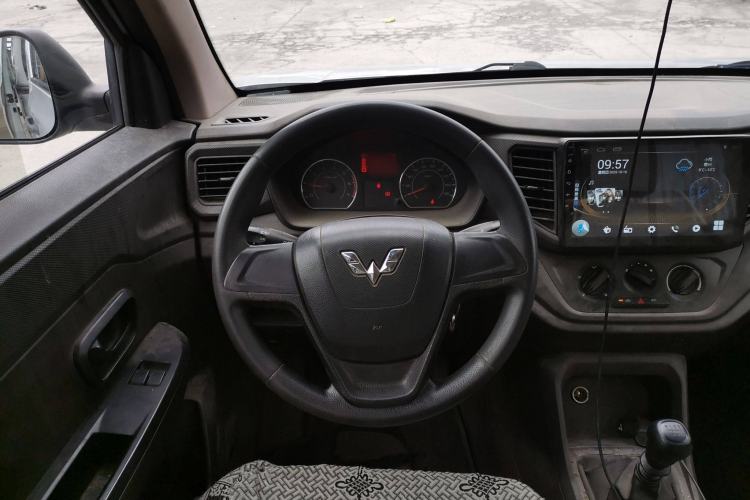 Used Wuling Hongguang V 2019 1.5L Jingqu Version China VI LAR