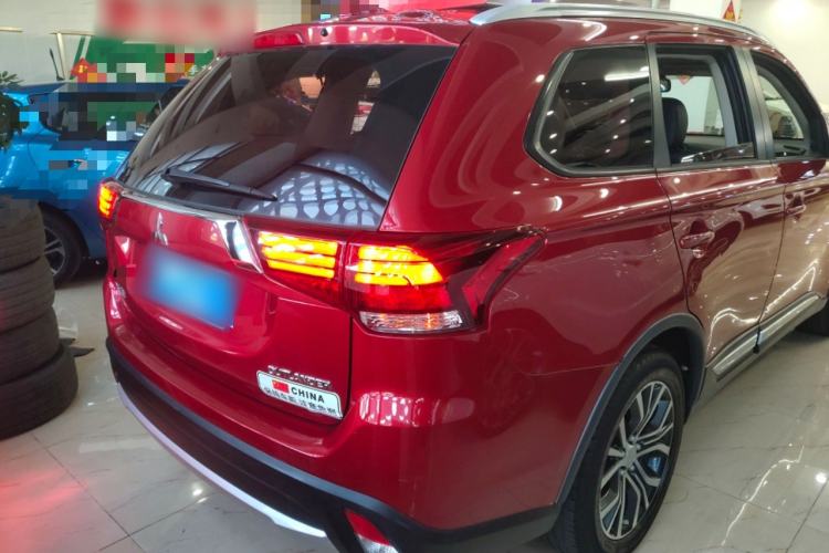 Used Mitsubishi Outlander 2018 2.0L Two-Wheel Drive Glory Edition 5 Seats