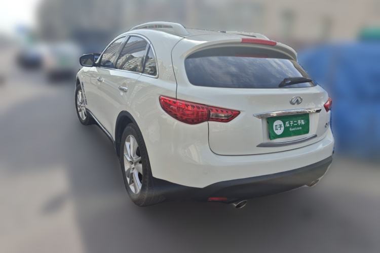 Used Infiniti QX70  Rear Left 45 Deg