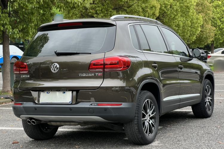 Used Volkswagen Tiguan 2015 1.8TSI Automatic Two-Wheel Drive Luxury Model Exterior 9