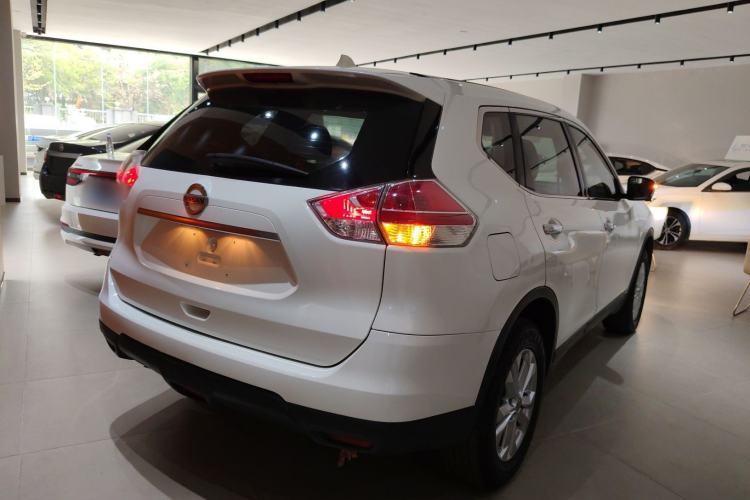 Used Nissan X-Trail 2014 2.0L CVT Comfort Edition 2WD Rear Right 45 Deg