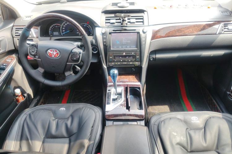 Used Toyota Camry 2015 2.5G Luxury Navigation Edition Center Console