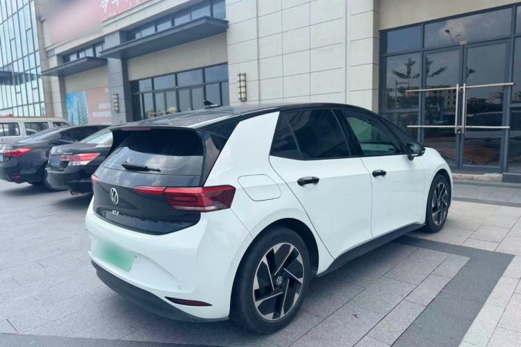 Used Volkswagen ID.3 2023 Pure Smart Edition Rear Right 45 Deg