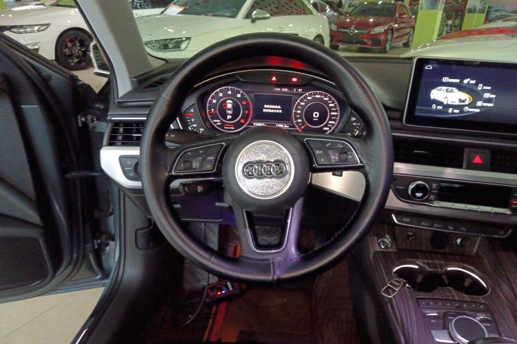 Used Audi A4L 2019 40 TFSI Fashion Version China V