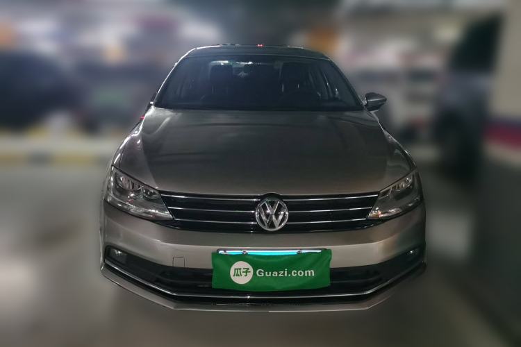 Used Volkswagen Sagitar 2015 230TSI Automatic Comfort Version
