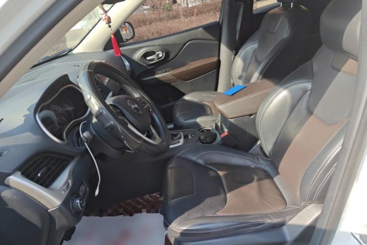 Used Jeep Cherokee 2016 2.4L Professional Edition