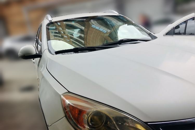 Used GAC Trumpchi GS5 2013 1.8T Automatic Two-Wheel Drive Luxury Edition Front Right 45 Deg