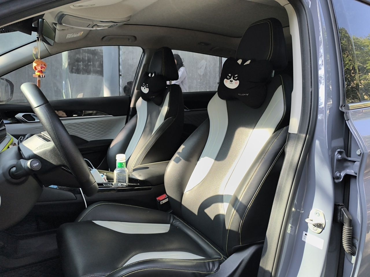 Geely Auto Coolray 2022 Bin Yue COOL 1.5TD DCT Ignite Edition — снимка 12