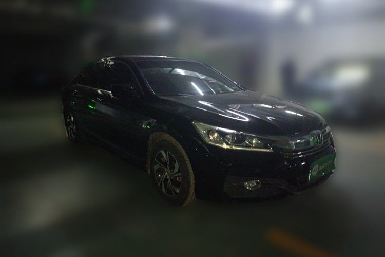 Used Honda Accord 2016 2.0L Comfort Edition Front Right 45 Deg