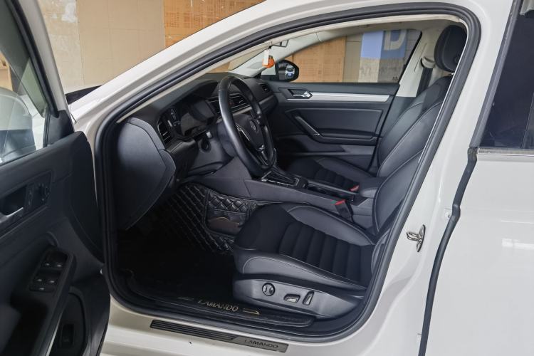 Used Volkswagen Lamando 2019 280TSI DSG Comfort Edition China VI standard Interior 2