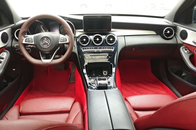 Used Mercedes-Benz C-Class 2016 C 200 Sport Edition Center Console