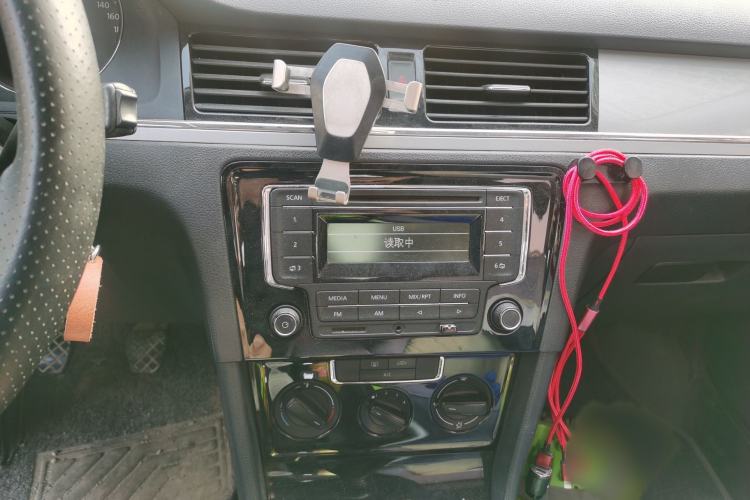 Used Volkswagen Bora 2014 1.6L Manual Fashion Edition